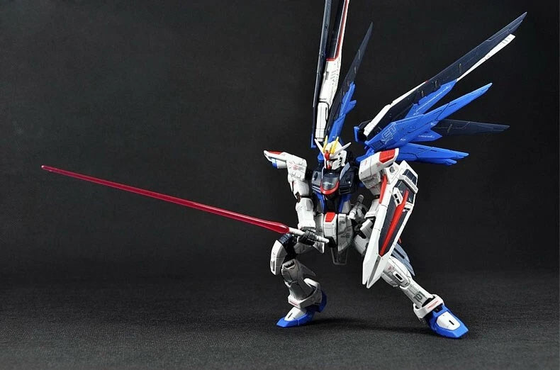 RG ZGMF-X10A FREEDOM GUNDAM 1/144 - Gunpla Model Kit